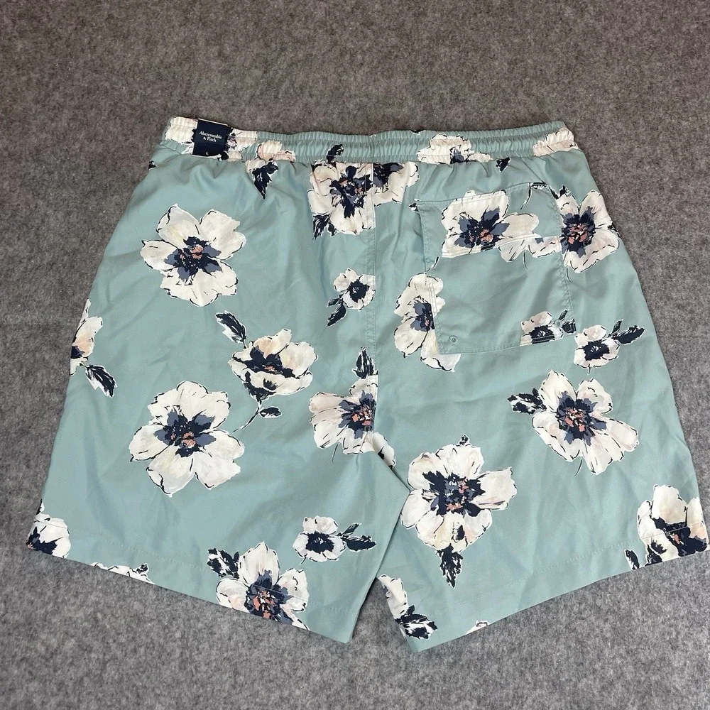 NWT Abercrombie and Fitch 7
